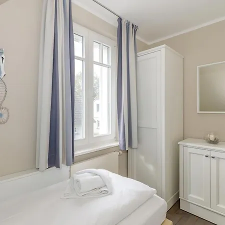 Seepferdchen, 12a, Haus Zingst 12a بيت للعطل أوستسيباد نينهاجن