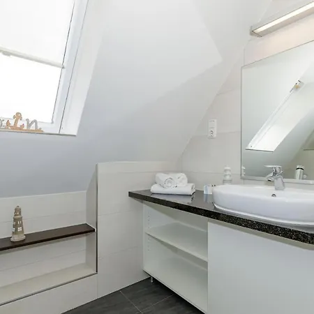 Seepferdchen, 12a, Haus Zingst 12a Nyaraló Ostseebad Nienhagen