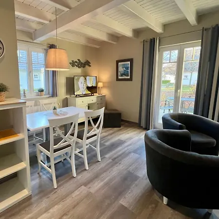 بيت للعطل Seepferdchen, 12a, Haus Zingst 12a *