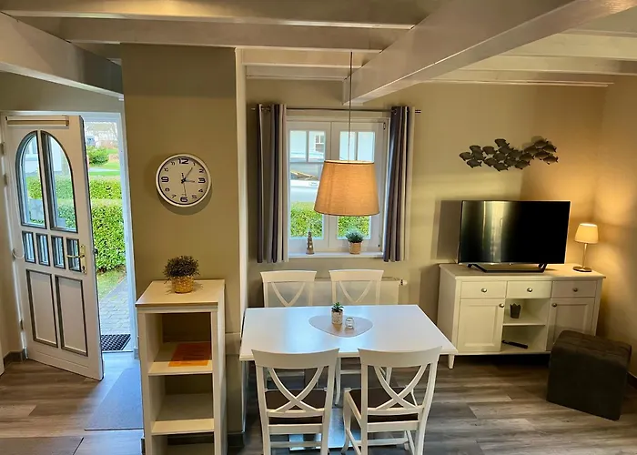 بيت للعطل Seepferdchen, 12a, Haus Zingst 12a *